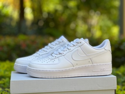 Nike Air Force 1 '07 All White Classic